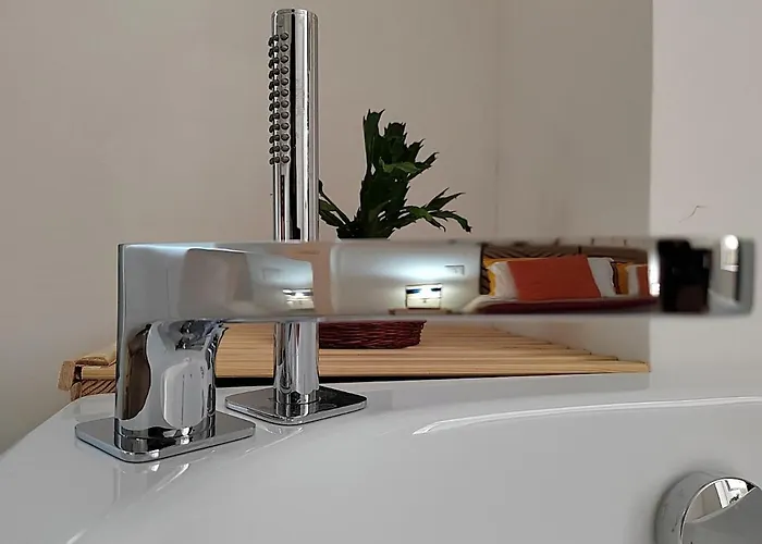 La Chianca Jacuzzi & Stone - Cozy - 콘베르사노